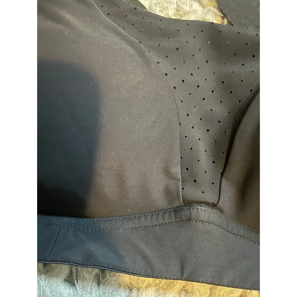 Lululemon 32 DD bra black lot of 2